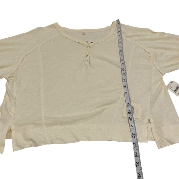 Free People Movement Winner Layer Top NWT Size S - Picture 9 of 9